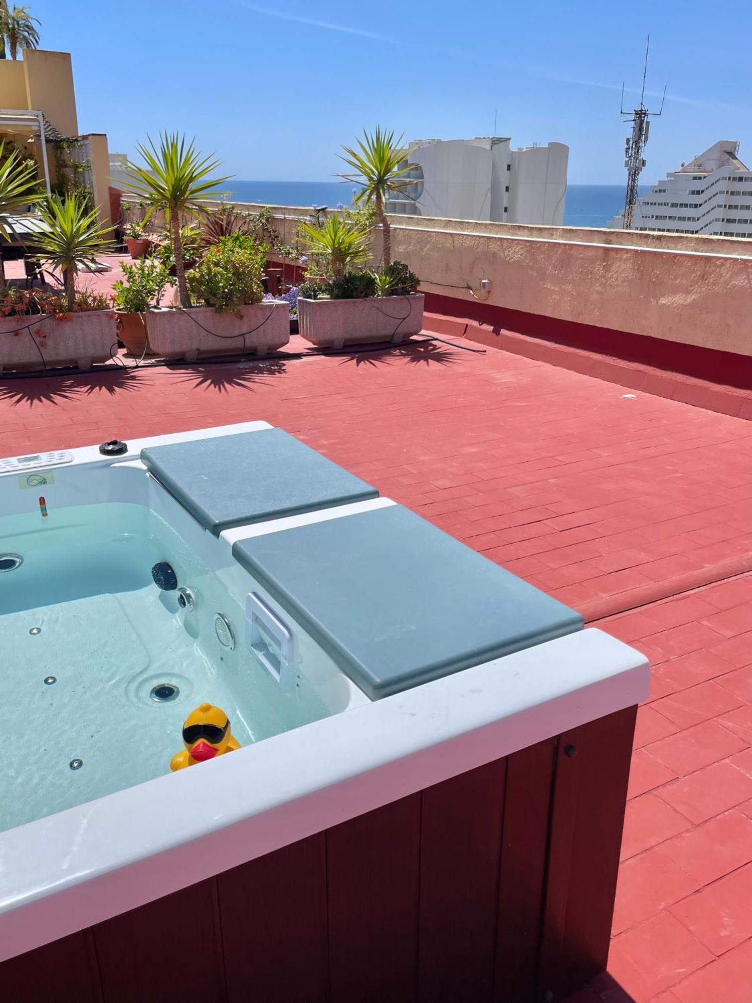 550 M2 Luxury Penthouse - Jacuzzi, Golf & Beach 贝纳尔马德纳 外观 照片