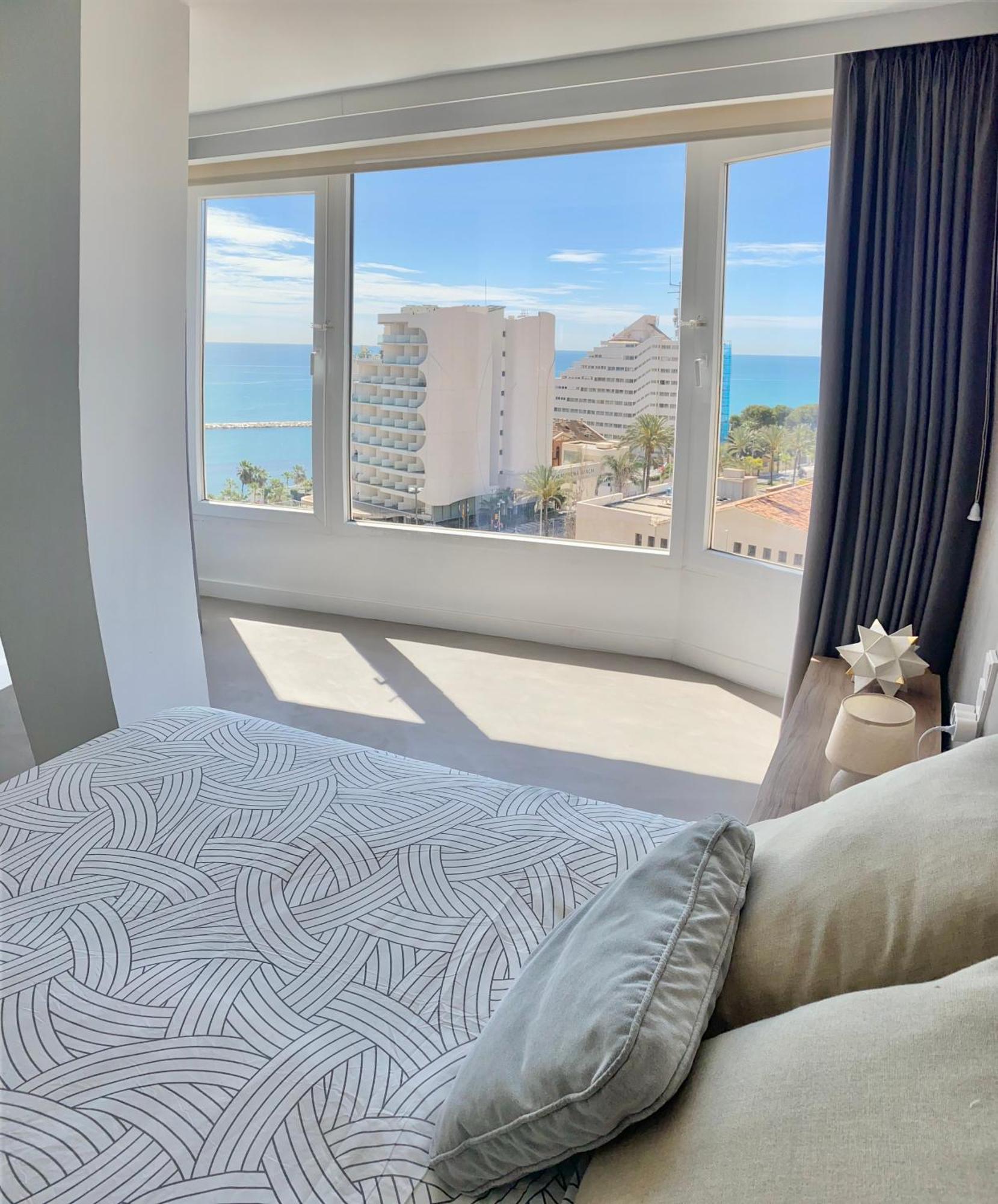 550 M2 Luxury Penthouse - Jacuzzi, Golf & Beach 贝纳尔马德纳 外观 照片